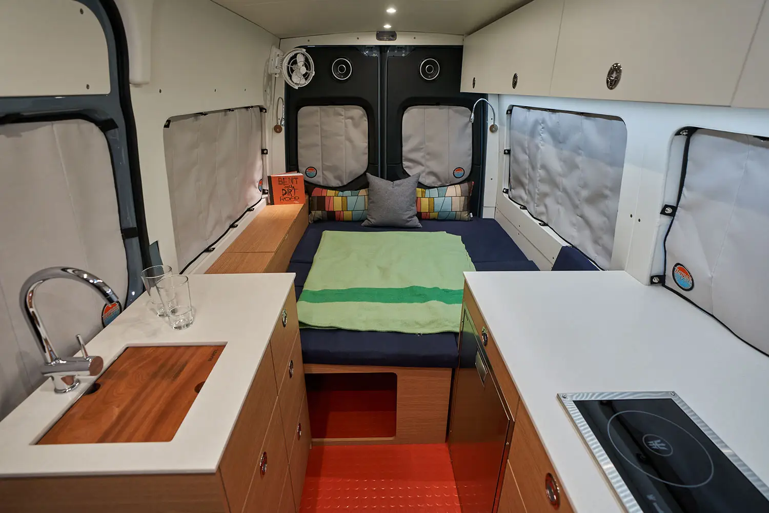 Oasis Lounge VS30 144WB HR 4x4 2500 Nomad Vanz Premium Custom Conversion