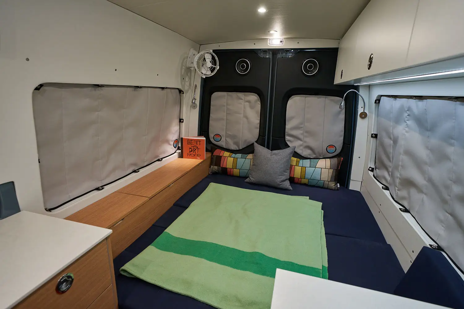 Oasis Lounge VS30 144WB HR 4x4 2500 Nomad Vanz Premium Custom Conversion