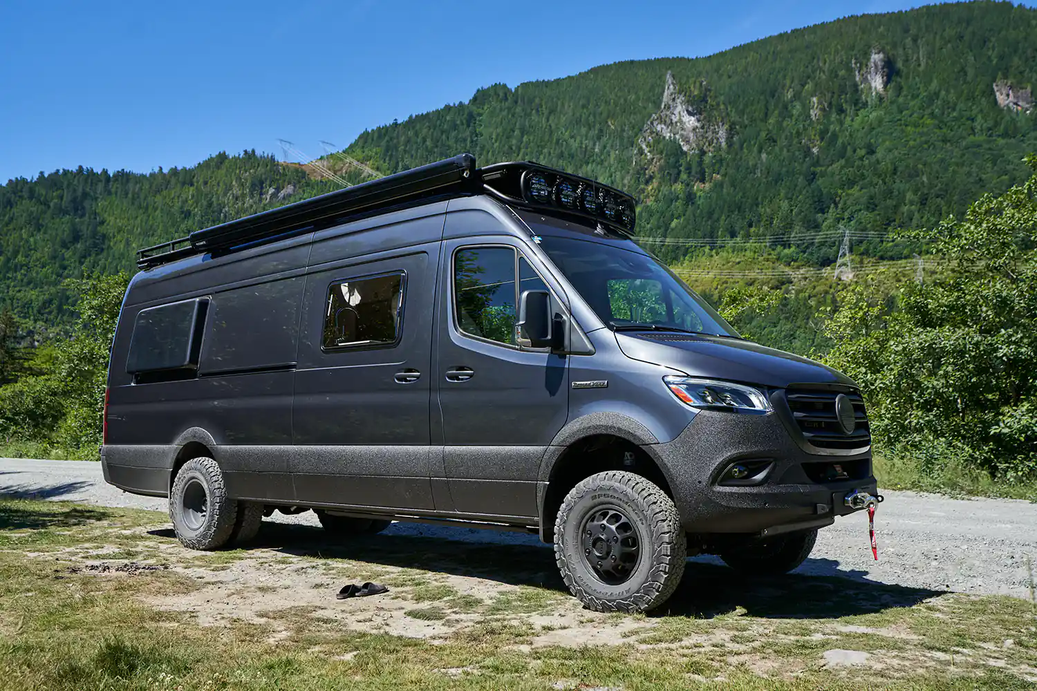 Selamiut Sprinter VS30 4×4 Cargo Van 3500 High Roof 170 EXT WB Nomad Vanz Premium Custom Conversion