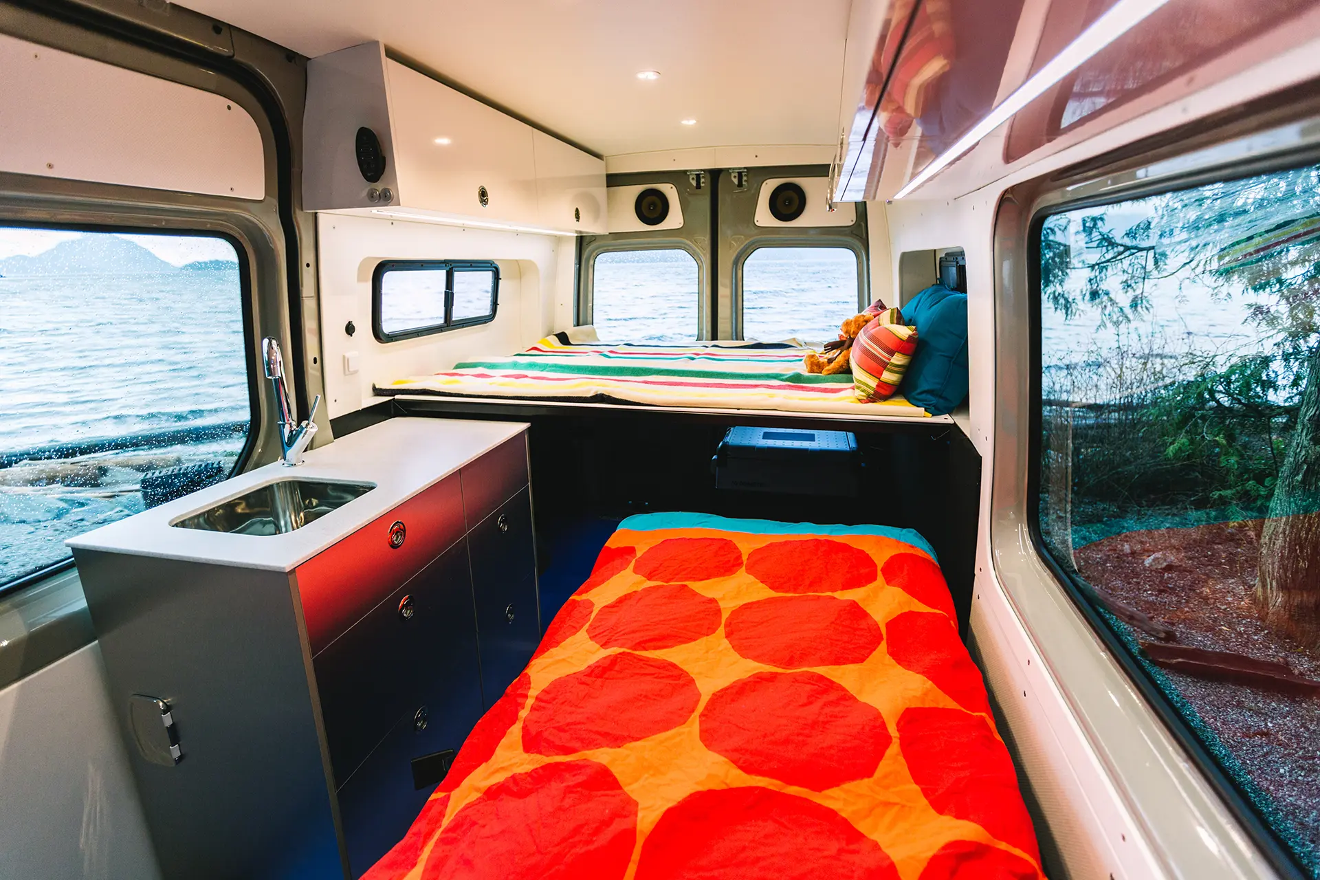 Buster 144 WB High Roof 4x4 2500 Premium Conversion by Nomad Vanz