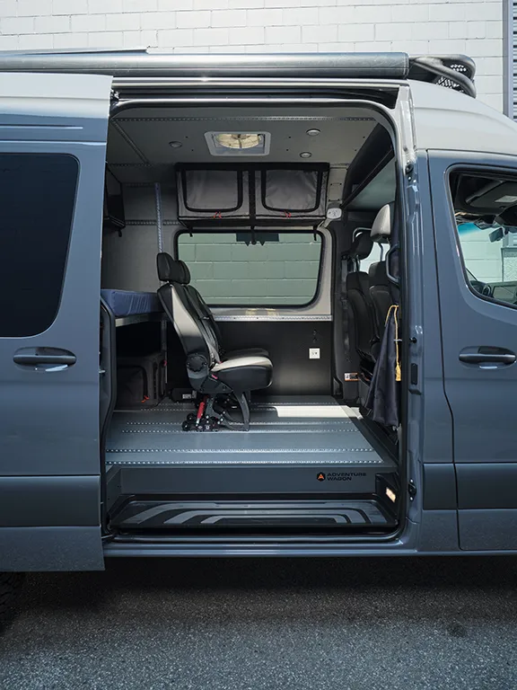 Raven-interior-004B